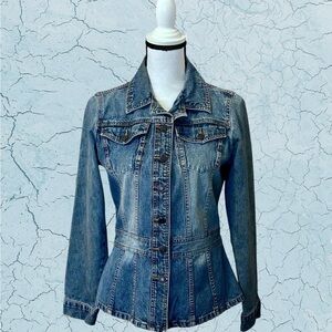 EUC! AEROPOSTALE STONE WASHED CROPPED JEAN JACKET